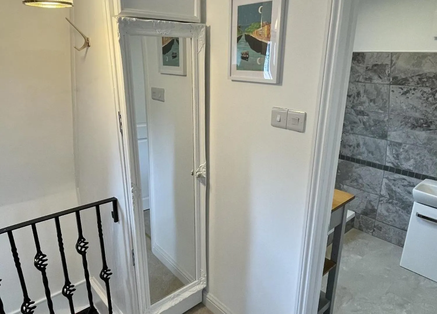 Cosy Oasis In The Heart Of Clifton Village Bristol