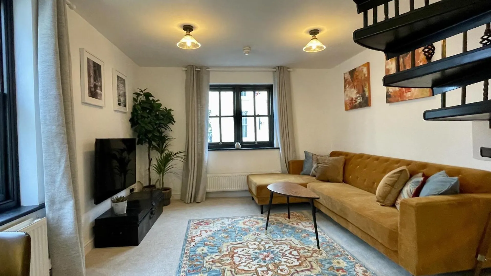 Cosy Oasis In The Heart Of Clifton Village Bristol